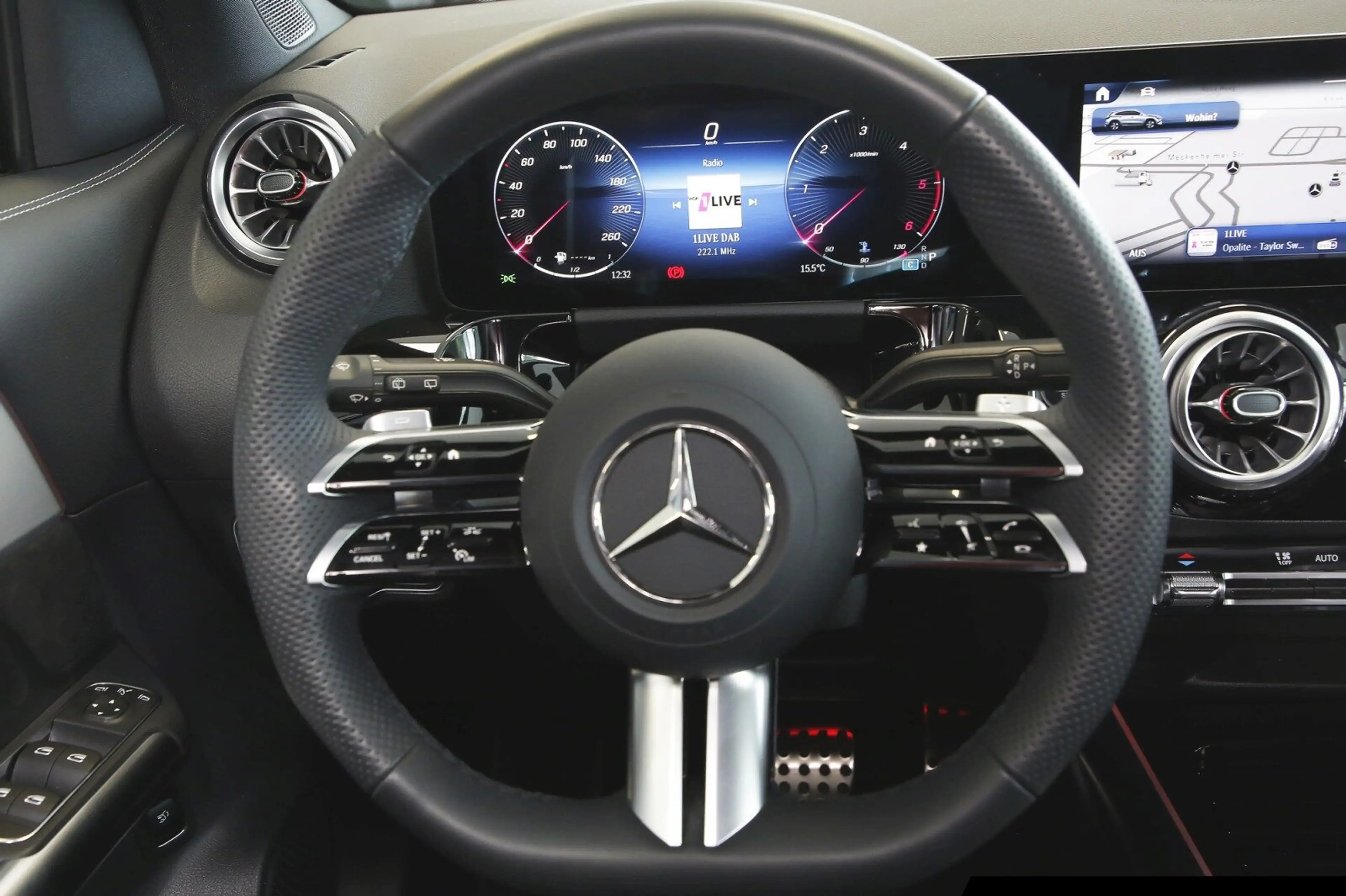 Mercedes-Benz GLA 220 GLA 220 d 4M AMG Night/AHK/360°/Pano/Distr. Navi — photo 13