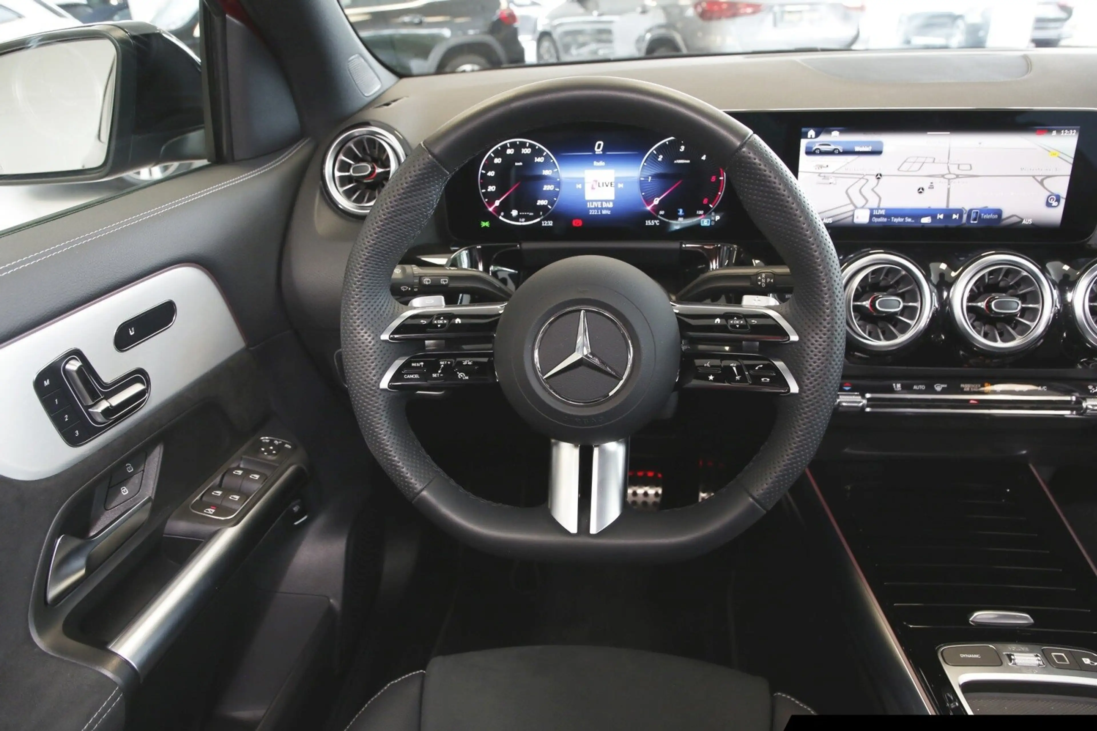 Mercedes-Benz GLA 220 GLA 220 d 4M AMG Night/AHK/360°/Pano/Distr. Navi — photo 12