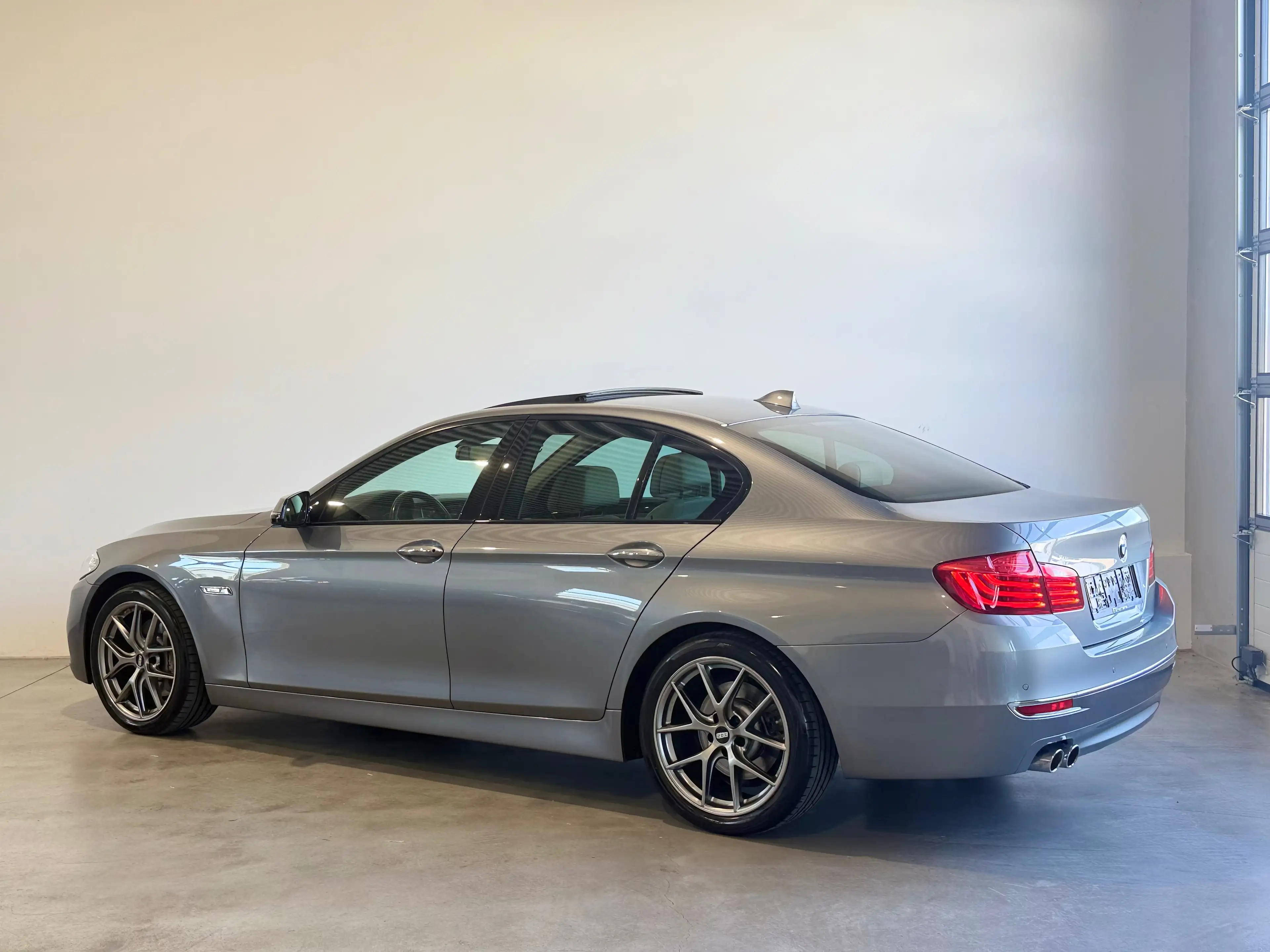 BMW 525 525 d xDrive,SCHIEBEDACH,HUD,SZH,TEMPOMAT,HARMANKA — photo 2