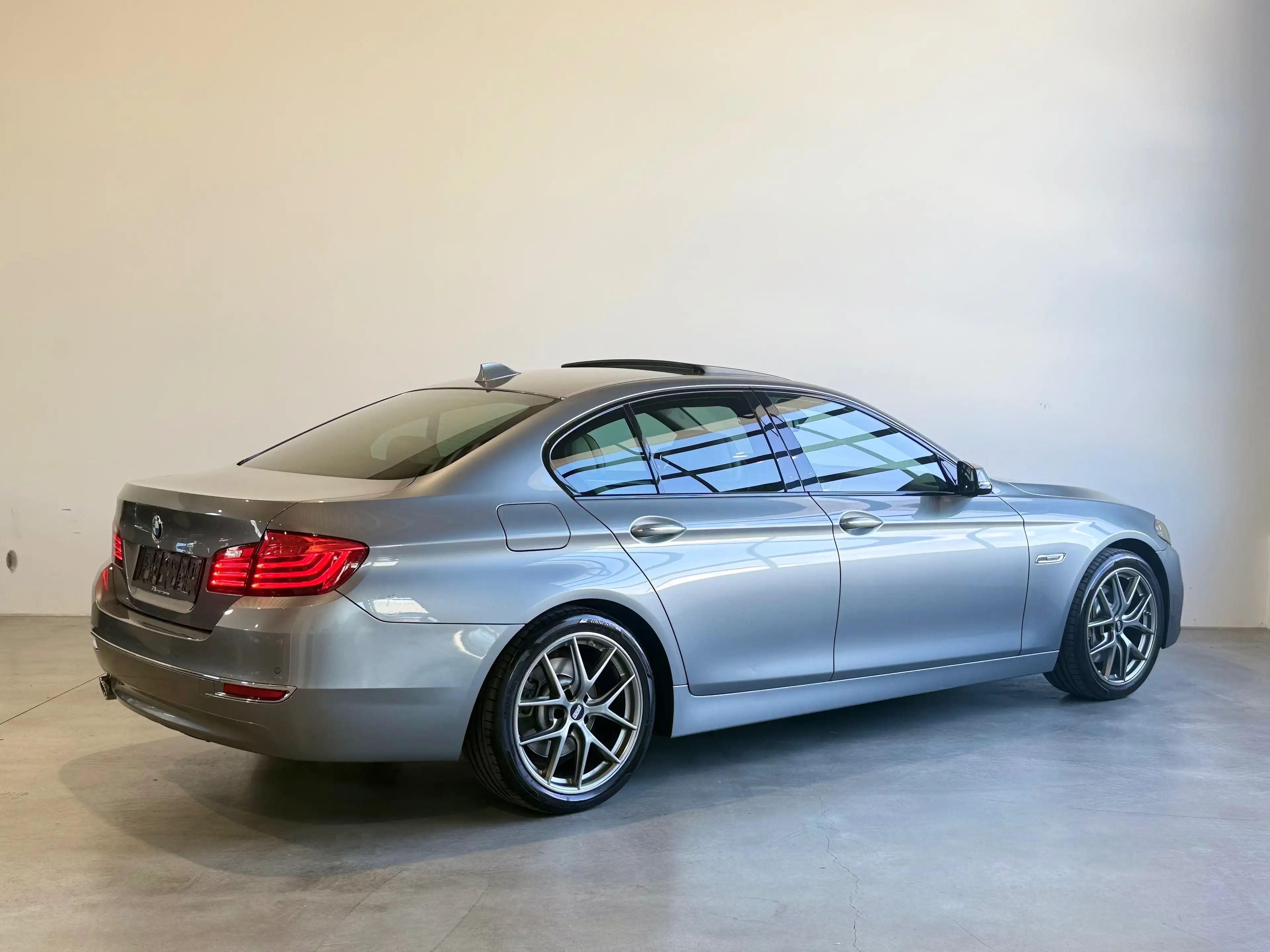 BMW 525 525 d xDrive,SCHIEBEDACH,HUD,SZH,TEMPOMAT,HARMANKA — photo 3