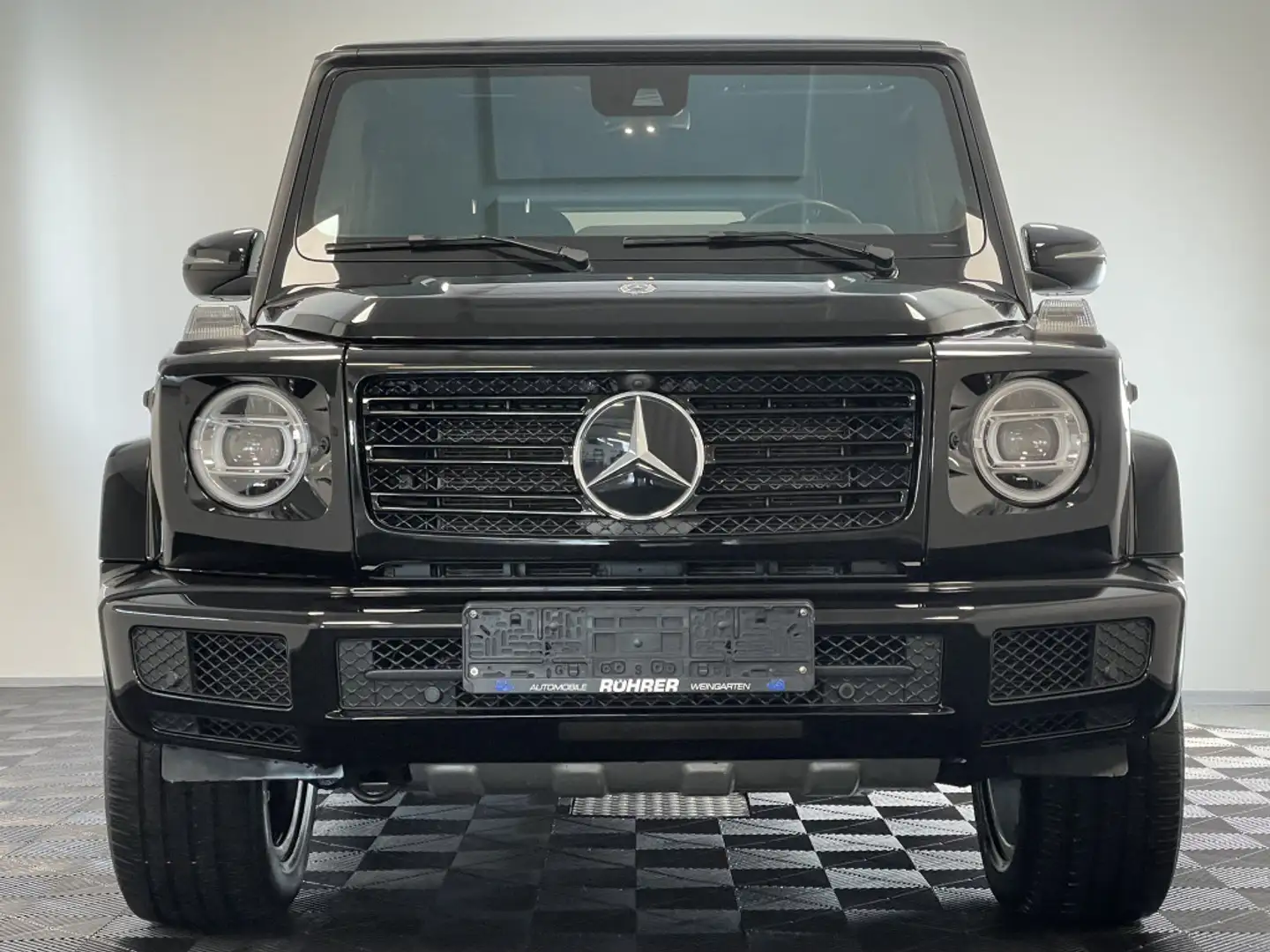 Mercedes-Benz G 400 d MB100-04 2026 Widescreen Multibeam AHK Černá - 2