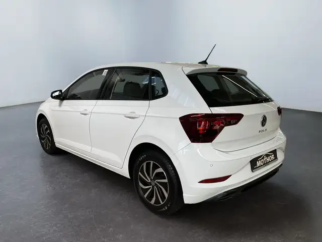 Volkswagen Polo view 4