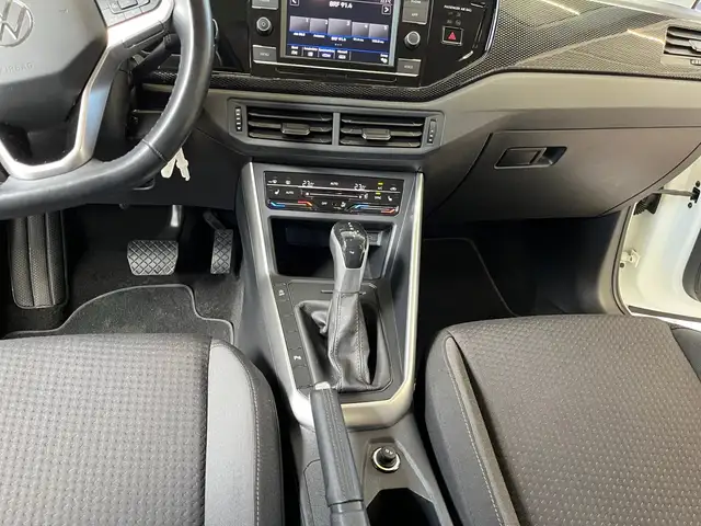 Volkswagen Polo view 9