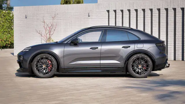 Porsche Macan view 3