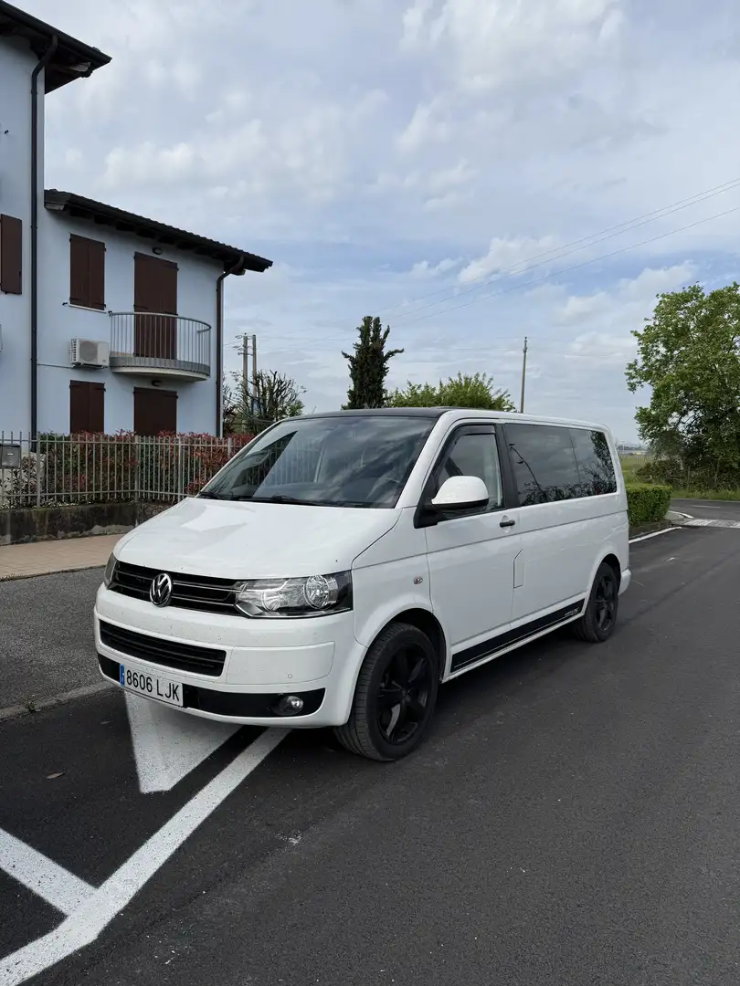 Volkswagen T5 Multivan 7 plaza Blanco - 2