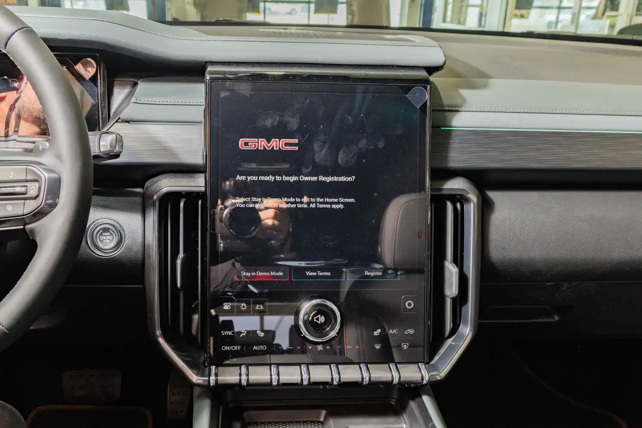 GMC Acadia снимка GMC Acadia