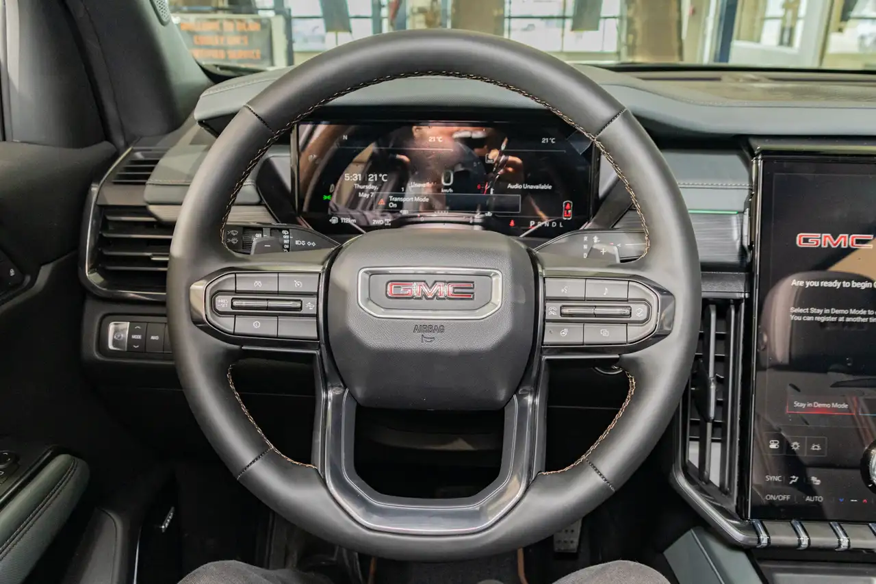 GMC Acadia снимка GMC Acadia