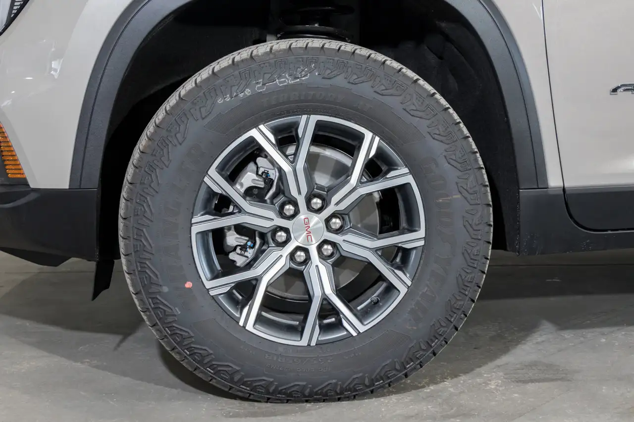 GMC Acadia снимка GMC Acadia