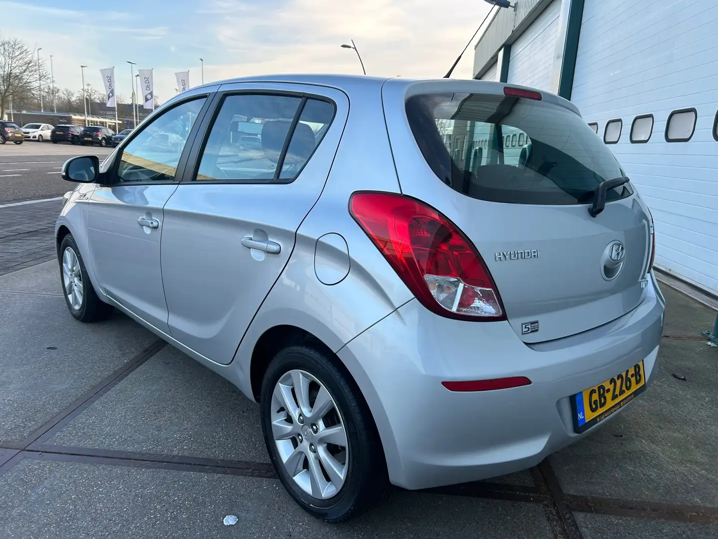 Hyundai i20 1.2i i-Deal Origin. 57.000Km ! Gris - 2