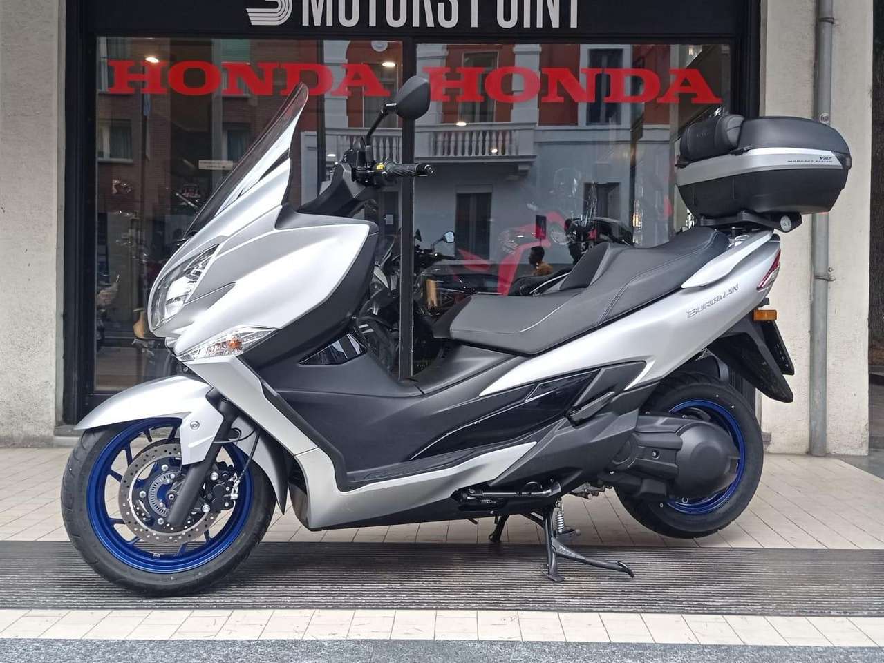 Suzuki Burgman 400 ABS