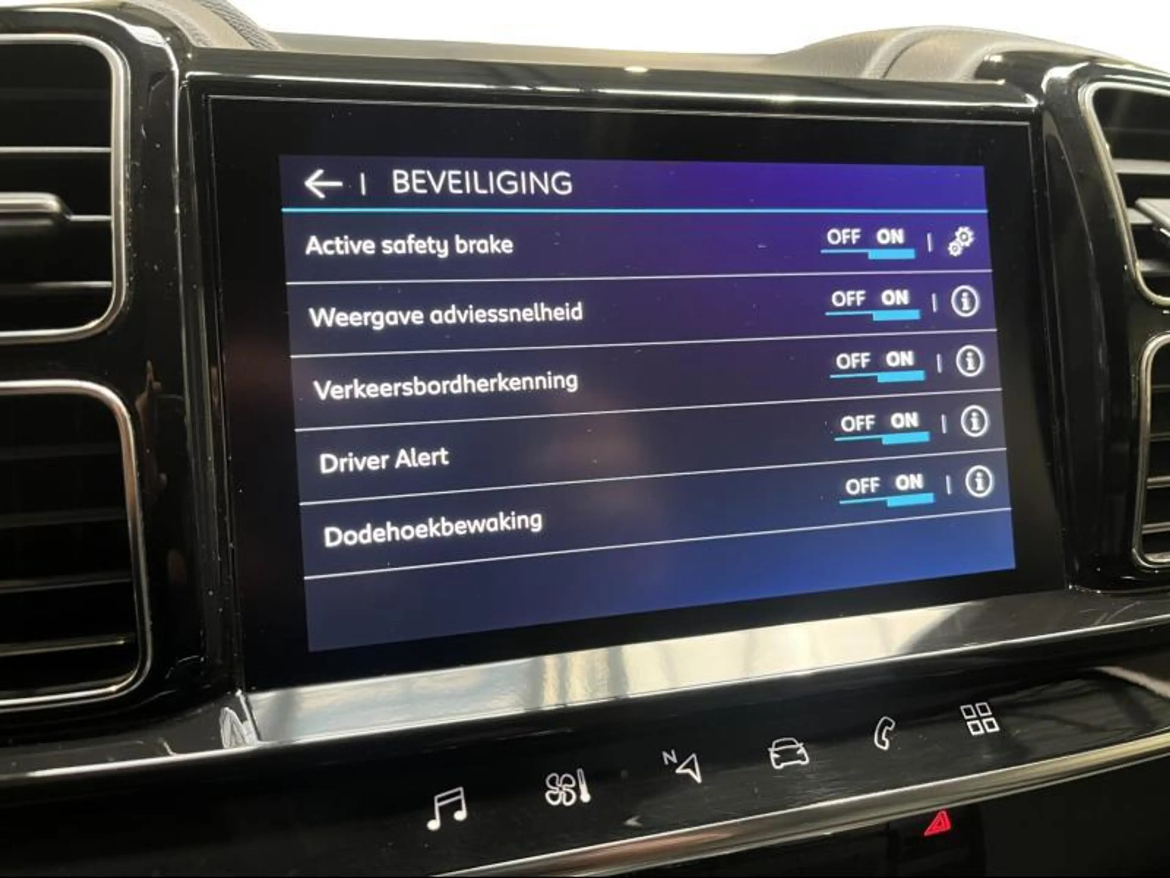Citroen C5 Aircross shine — photo 37