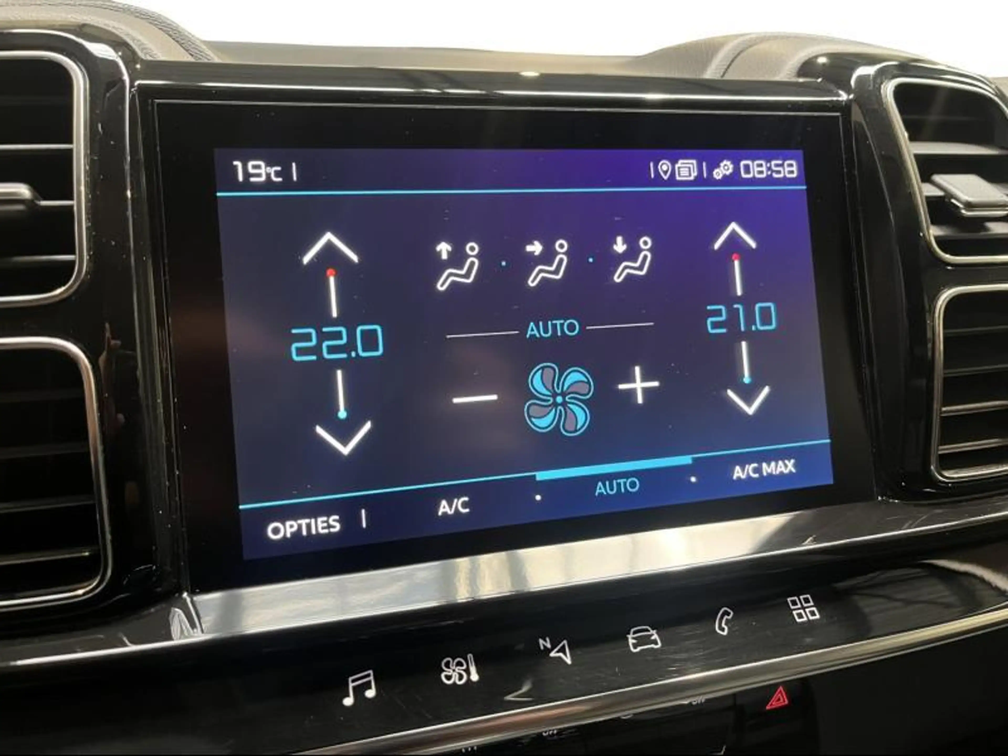 Citroen C5 Aircross shine — photo 32