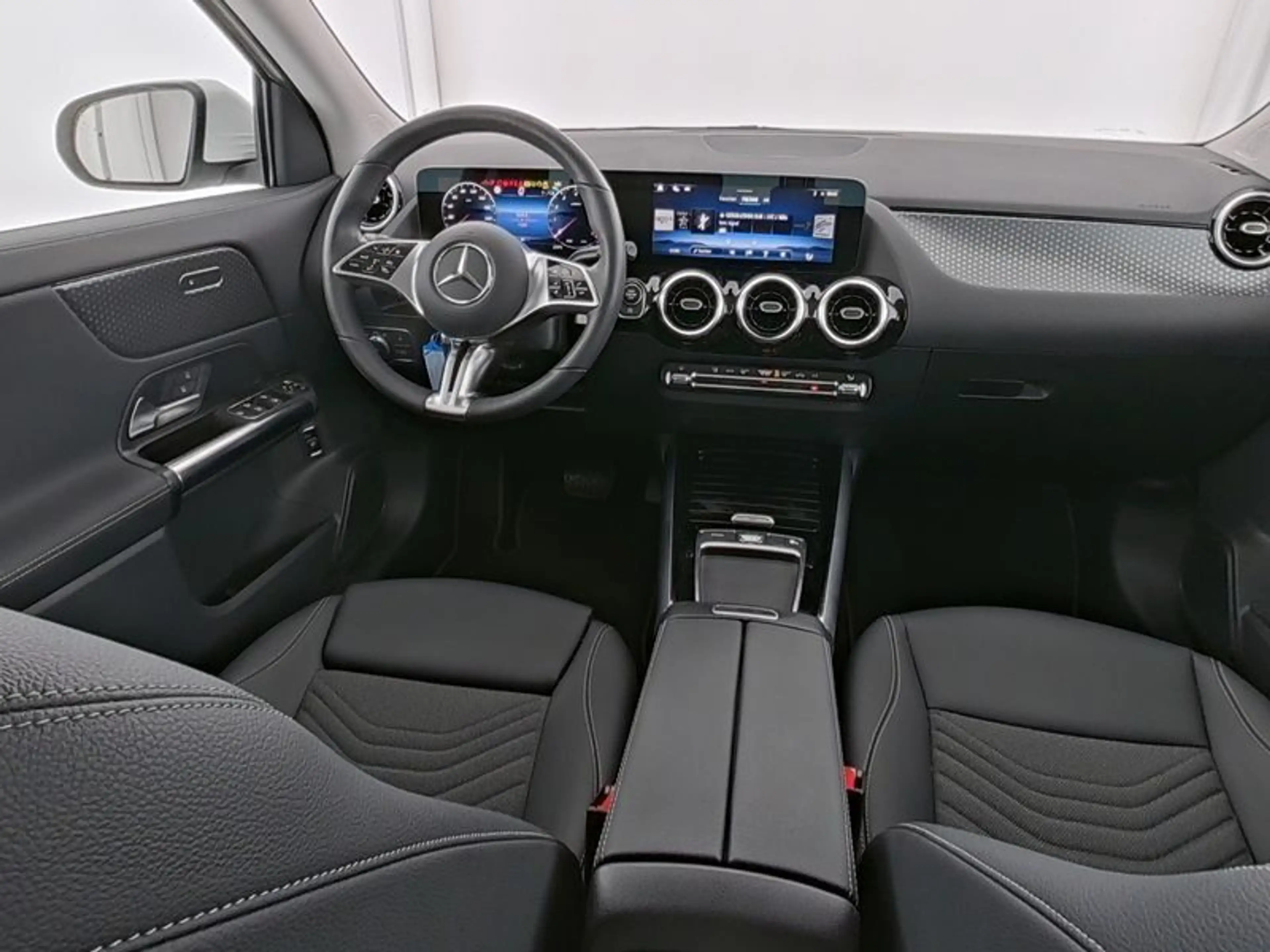 Mercedes-Benz GLA 180 Progressive-Line-Advanced/AHK/LED/Kamera — photo 6