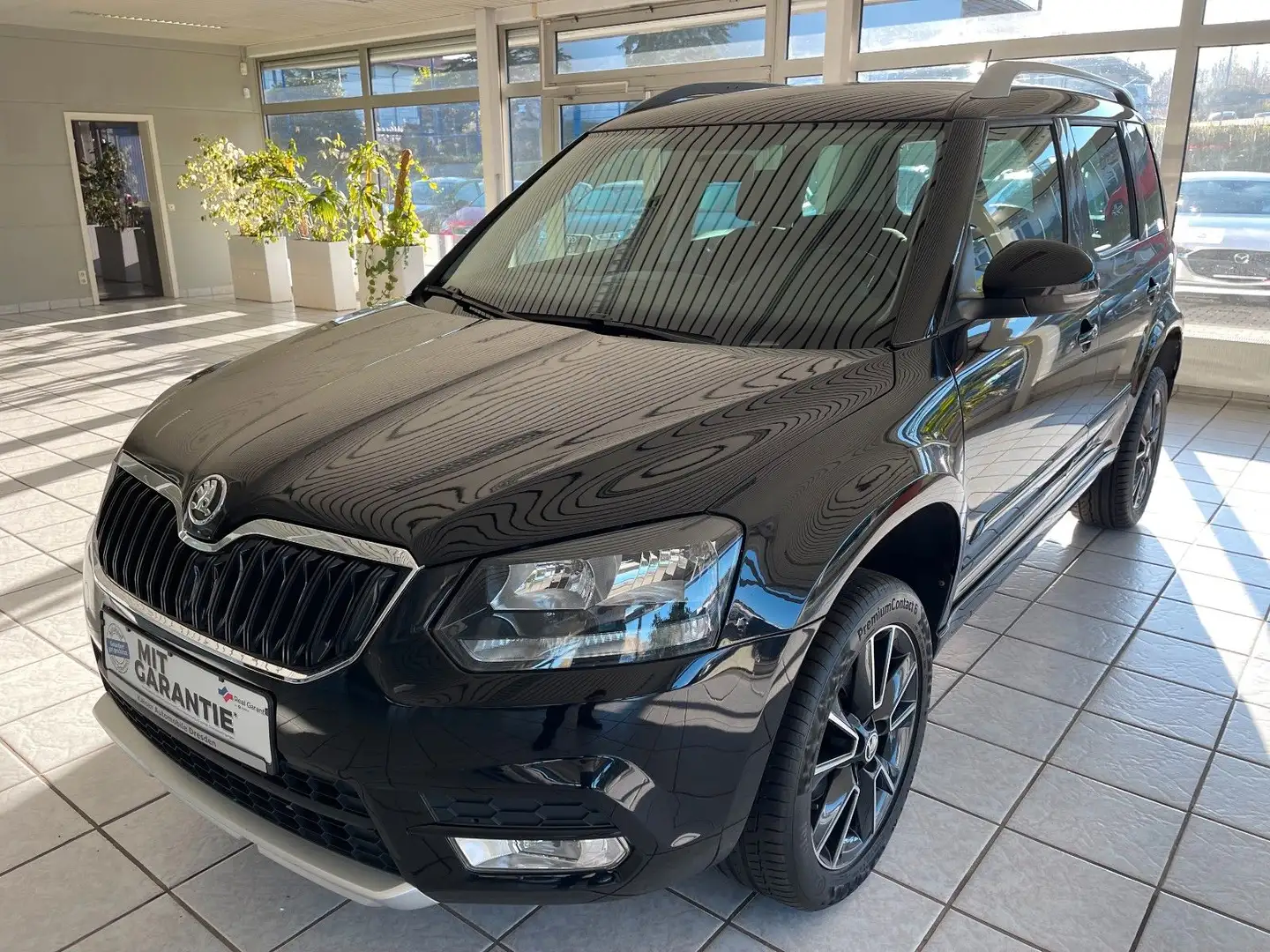 Skoda Yeti Ambition *NAVI*Temp*RDC*SitzHeiz* Noir - 1