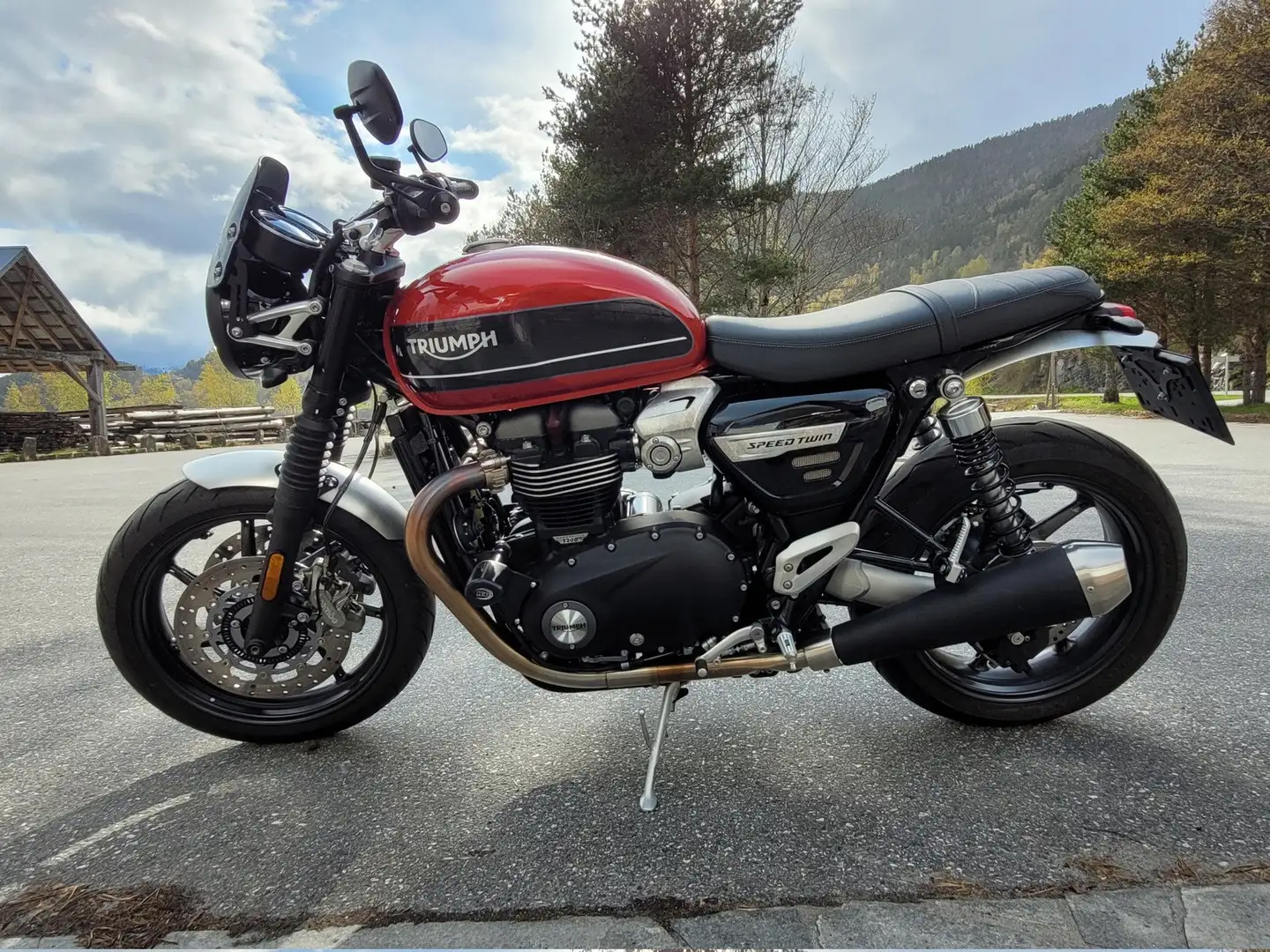 Triumph Speed Twin 1200 Roşu - 2