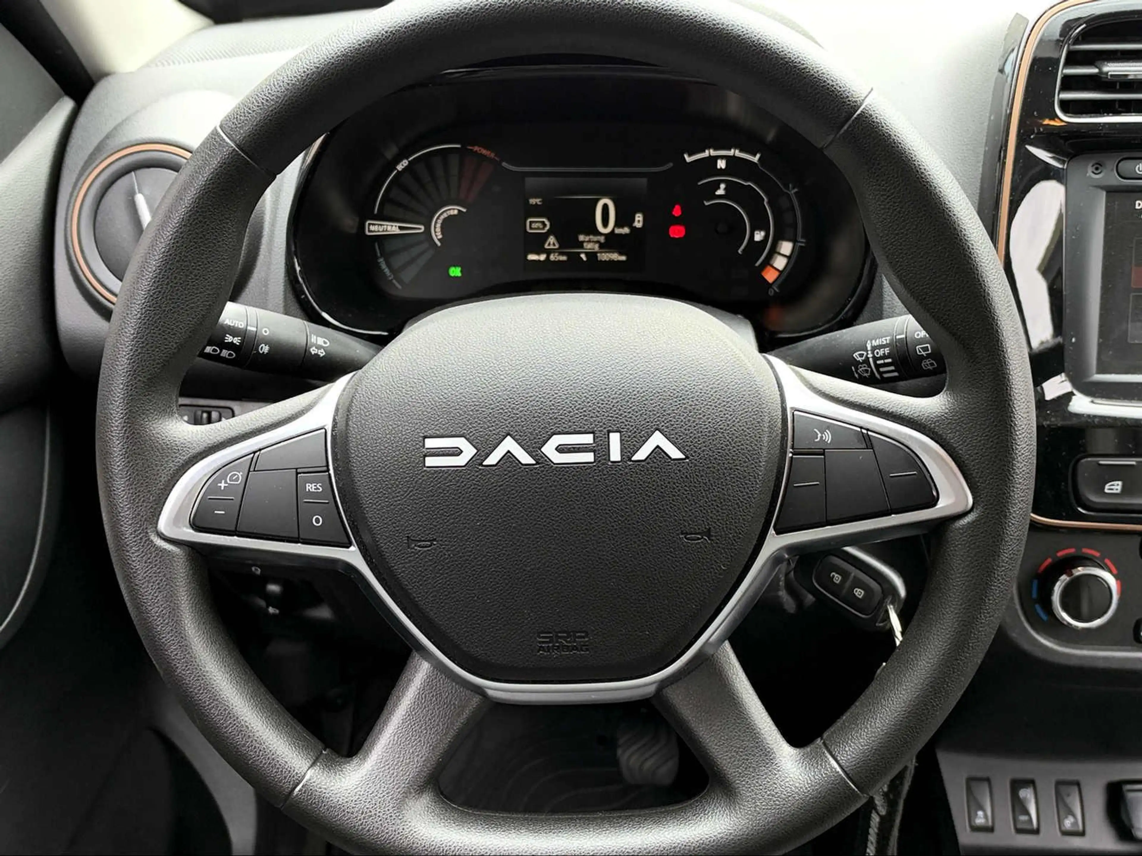 Dacia Spring Extreme APP/NAV/PDC/KAMERA — photo 12