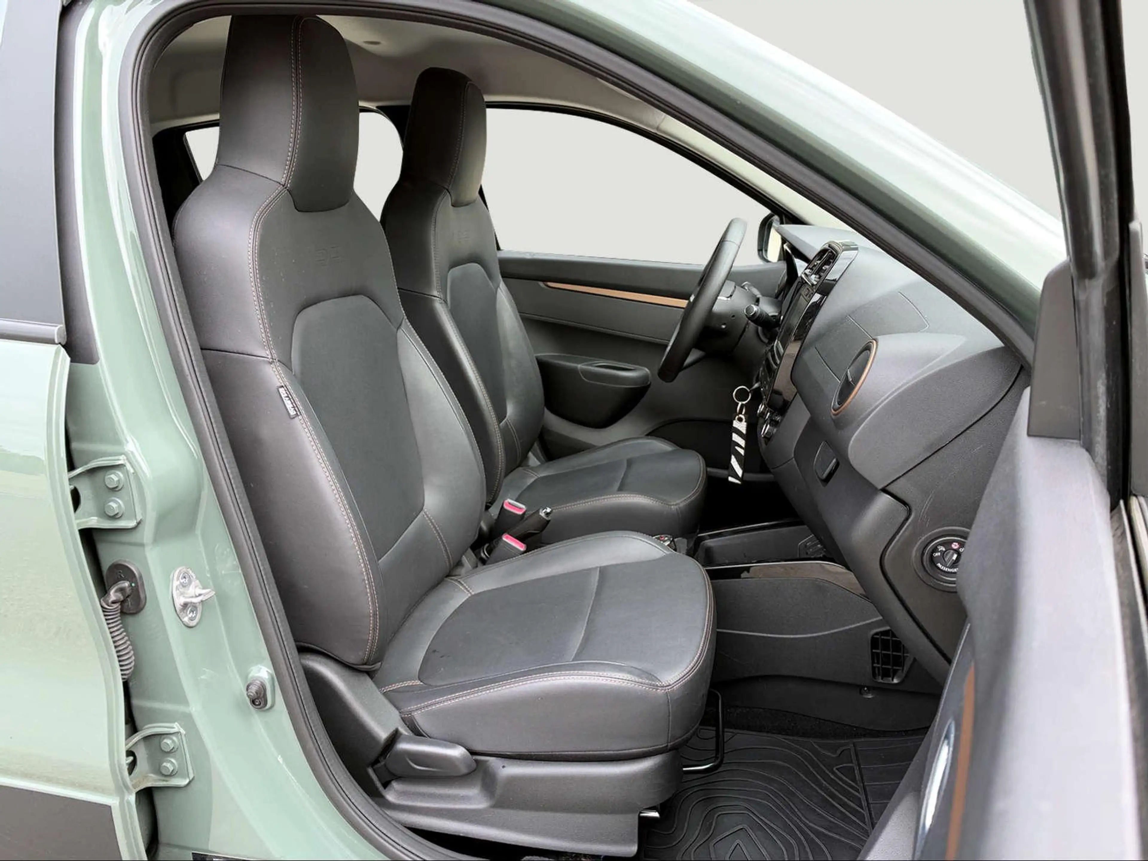Dacia Spring Extreme APP/NAV/PDC/KAMERA — photo 8
