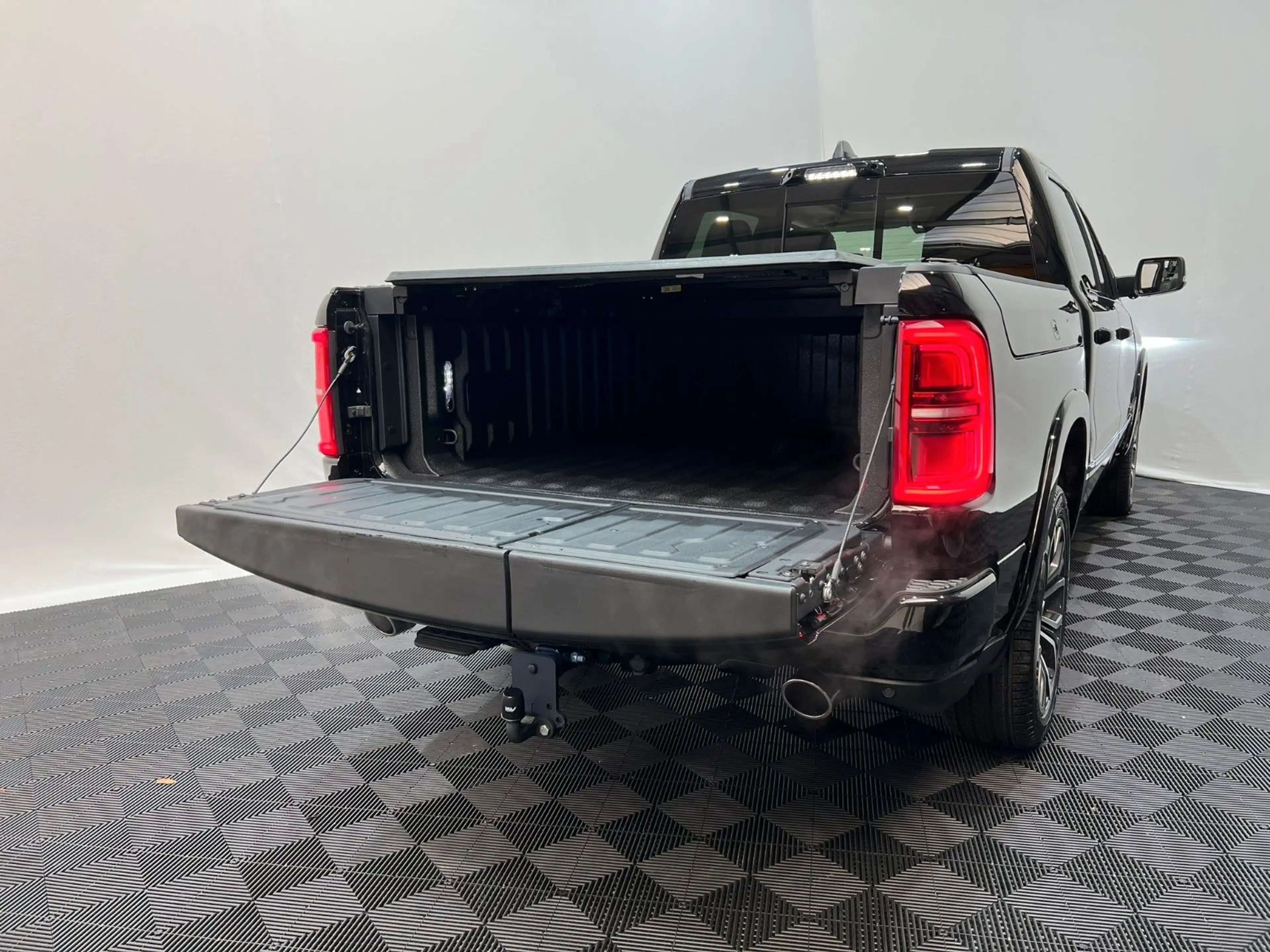 Dodge RAM 1500 Tungsten  H/O 3.0L — photo 8