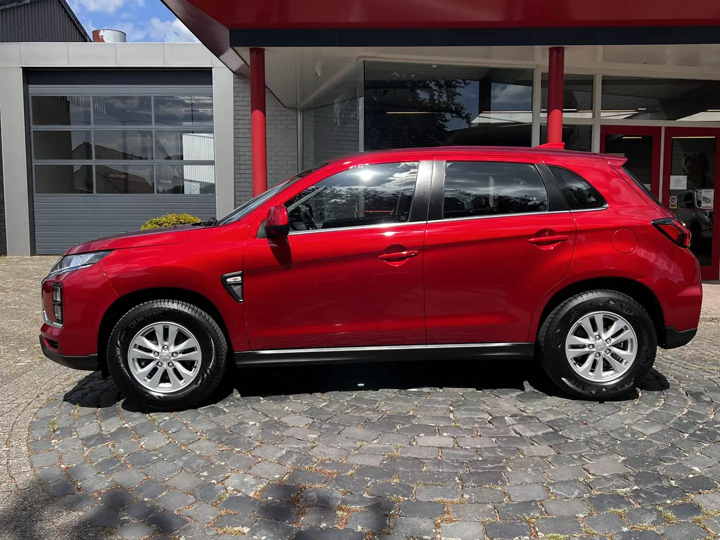 Mitsubishi ASX 2.0 Pure | Carplay | Navi | Camera | All-Season | Rood - 2
