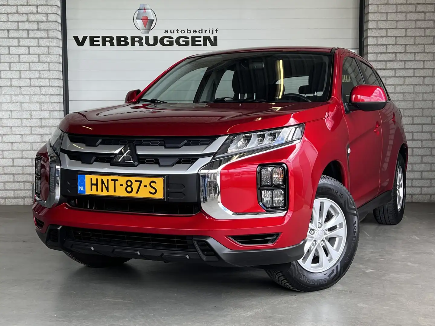 Mitsubishi ASX 2.0 Pure | Carplay | Navi | Camera | All-Season | Rood - 1