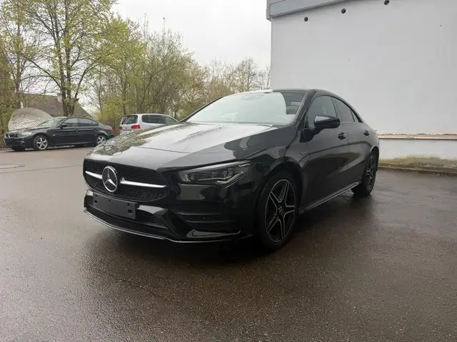 Mercedes-Benz CLA 250 e AMG LINE*PANO*WIDE*BEAM*KAM*AMBIENTE