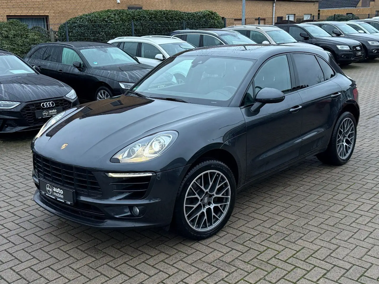 Porsche Macan Pano, Xenon, Kamera, Touch, TÜV neu Grau - 1