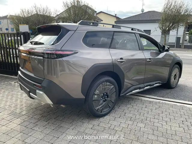 Subaru Outback view 4