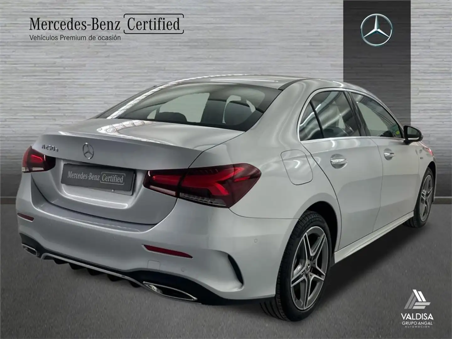 Mercedes-Benz A 250 SEDÁN e Sedan AMG Line (EURO 6d) - 2