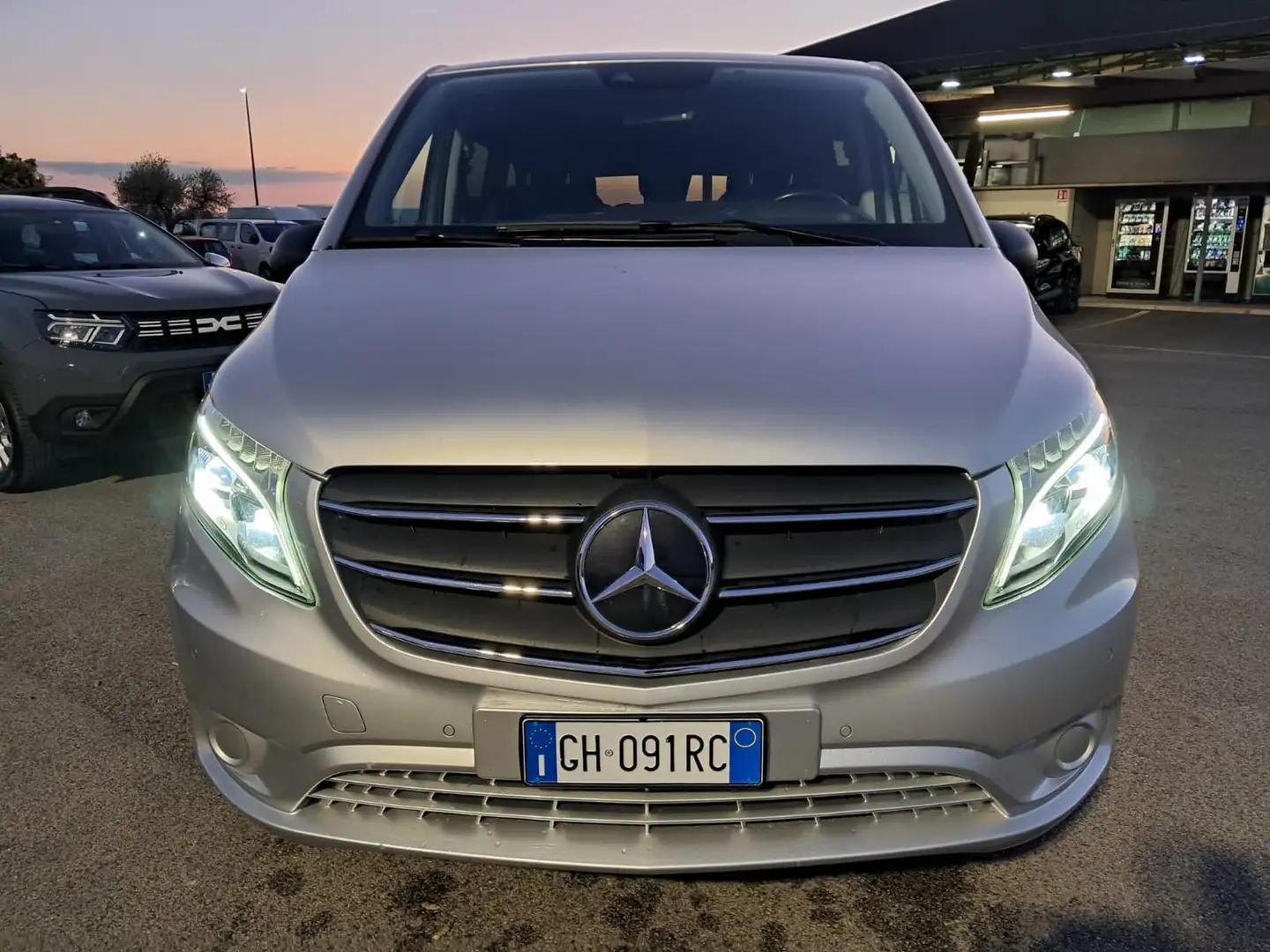 Mercedes-Benz Vito 119 CDI 4matic 8 posti Argento - 2