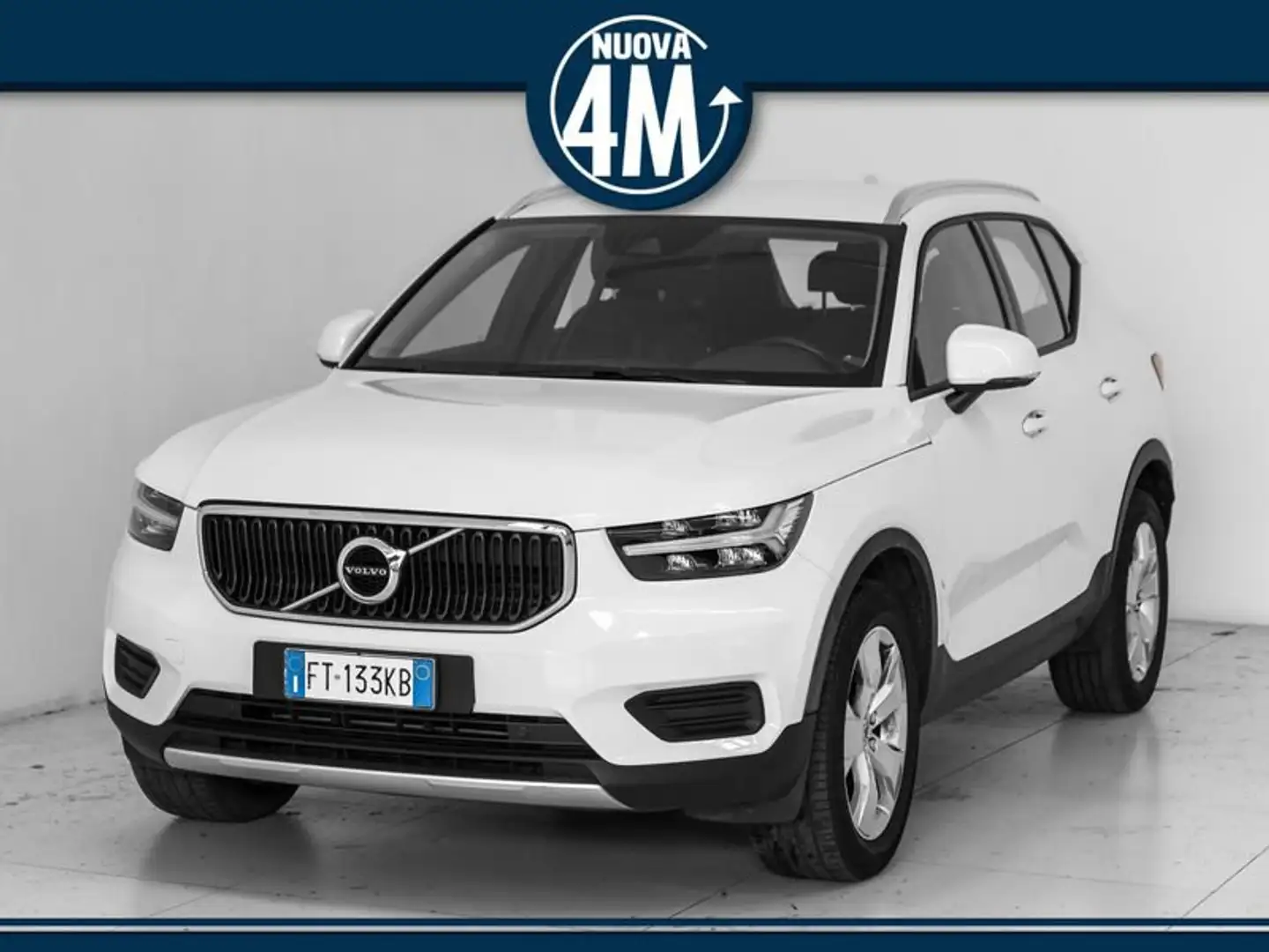 Volvo XC40 T3 Momentum Volvo Selekt Bianco - 1