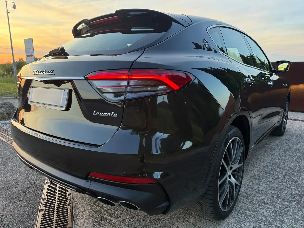 Maserati Levante 2021 — фото 8