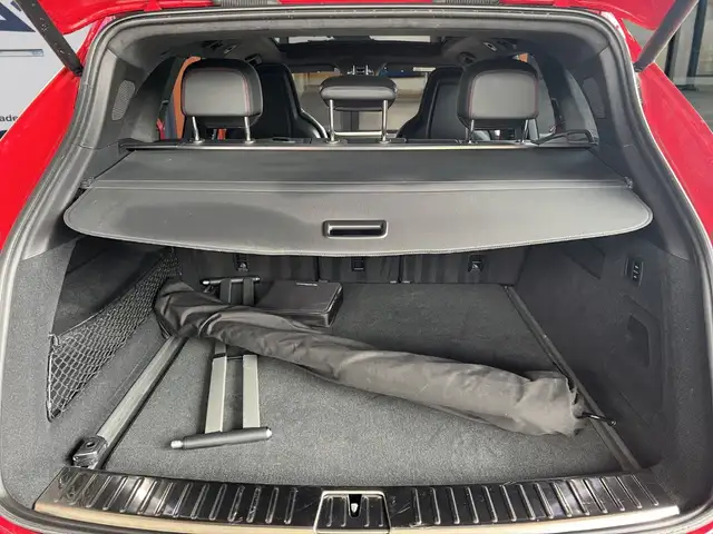 Porsche Cayenne view 22
