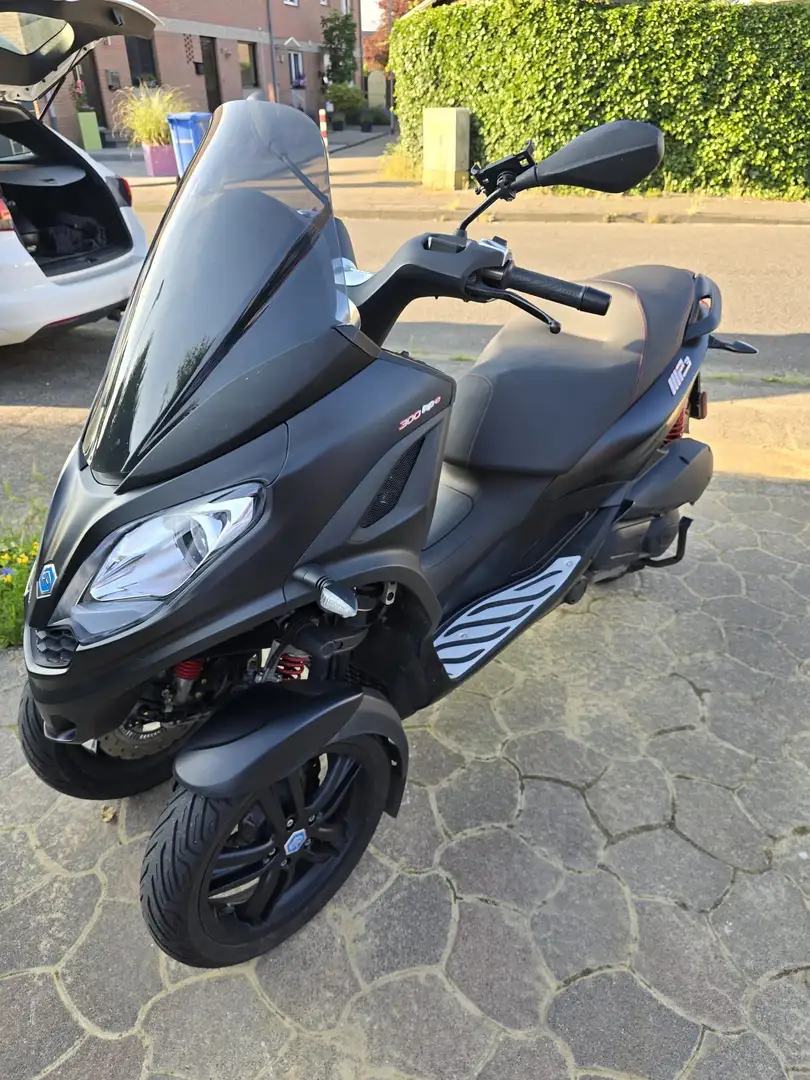 Piaggio MP3 300 HPE E5 Negru - 2