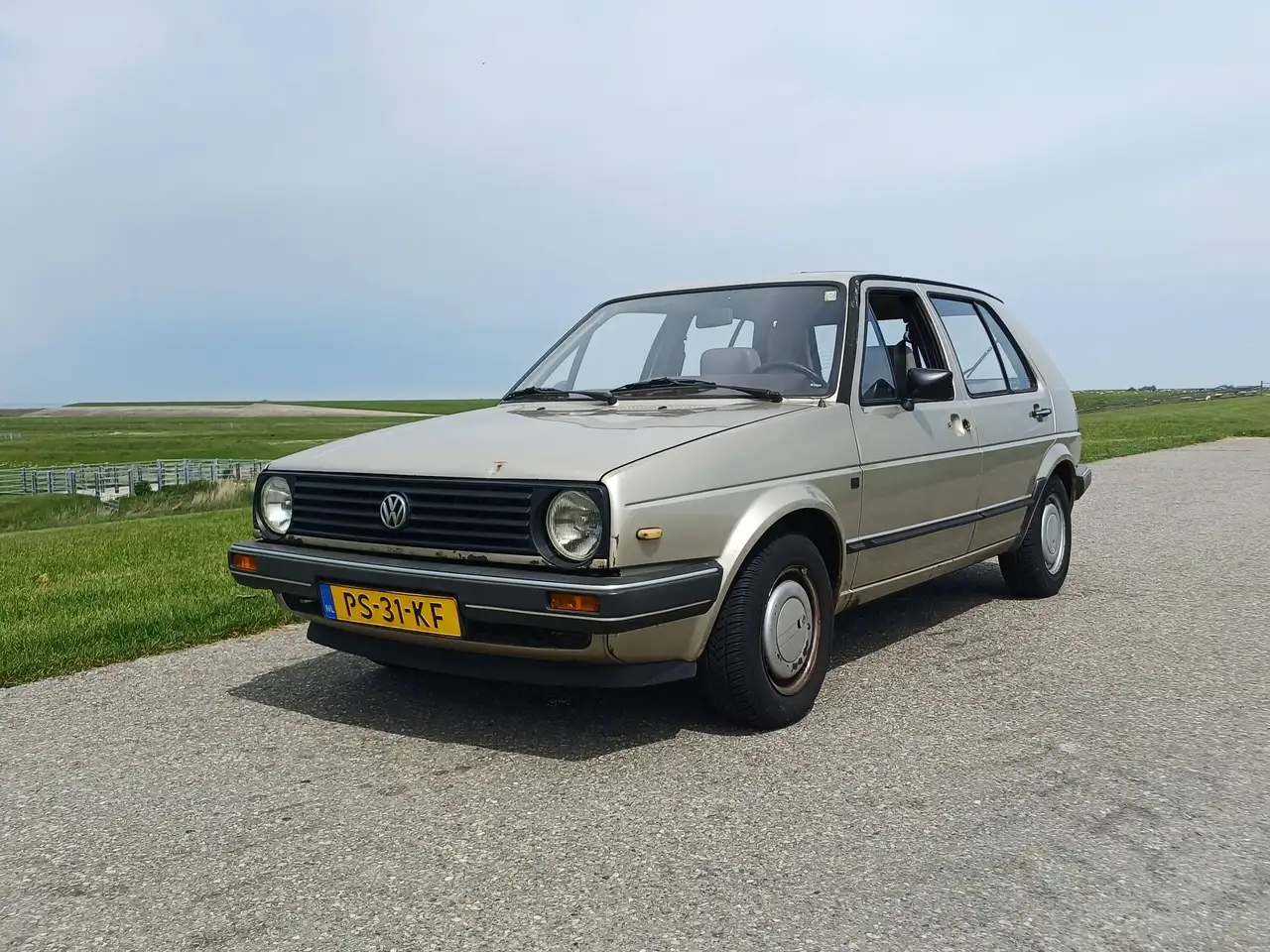 Volkswagen Golf 1.6, foto 1