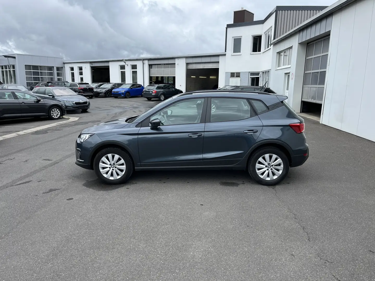 SEAT Arona 1.0 TSI Style 94€ m. 20% Anzahlung SHZ DAB PDC K Gris - 2