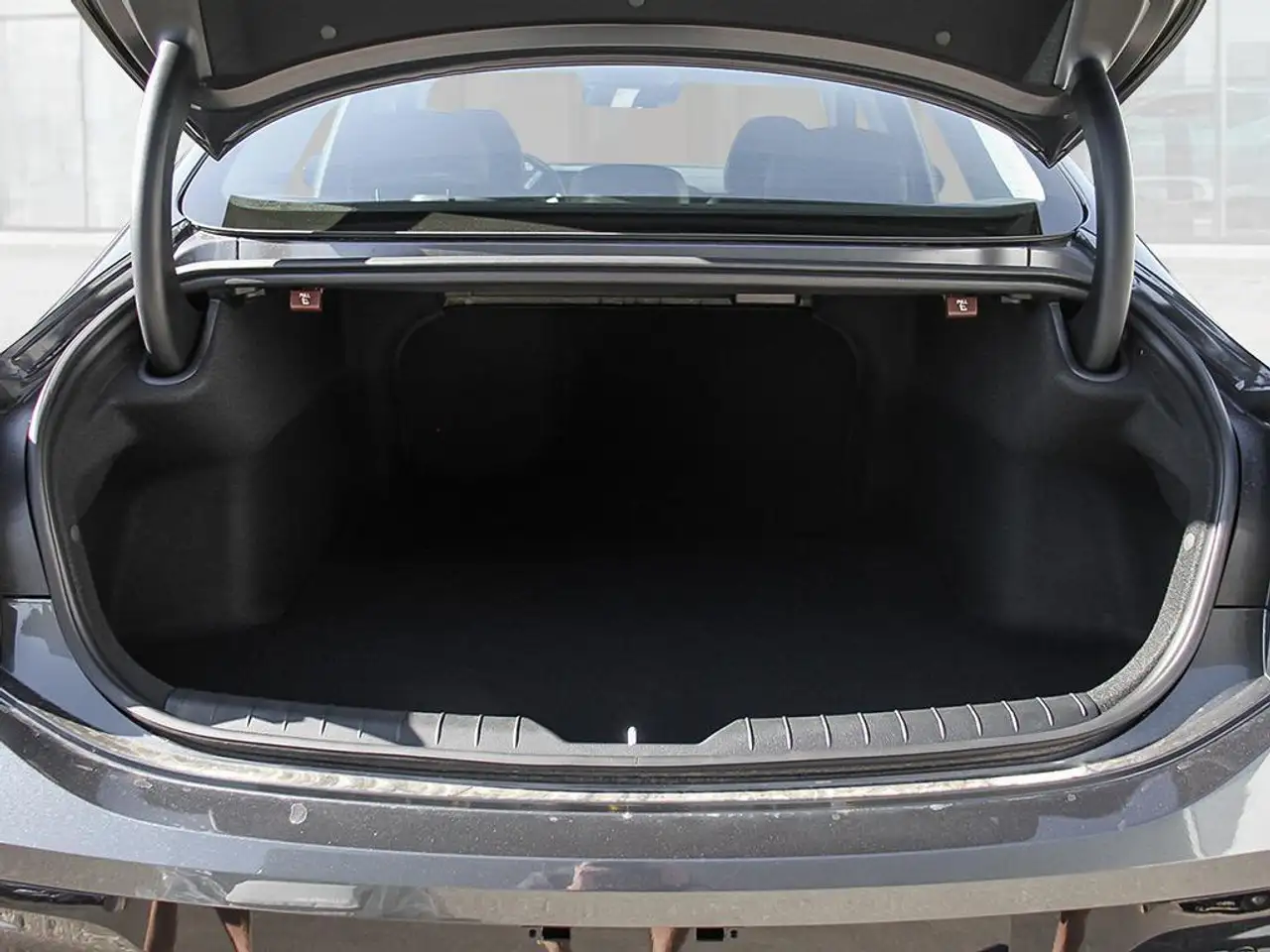 Hyundai SONATA снимка Hyundai SONATA