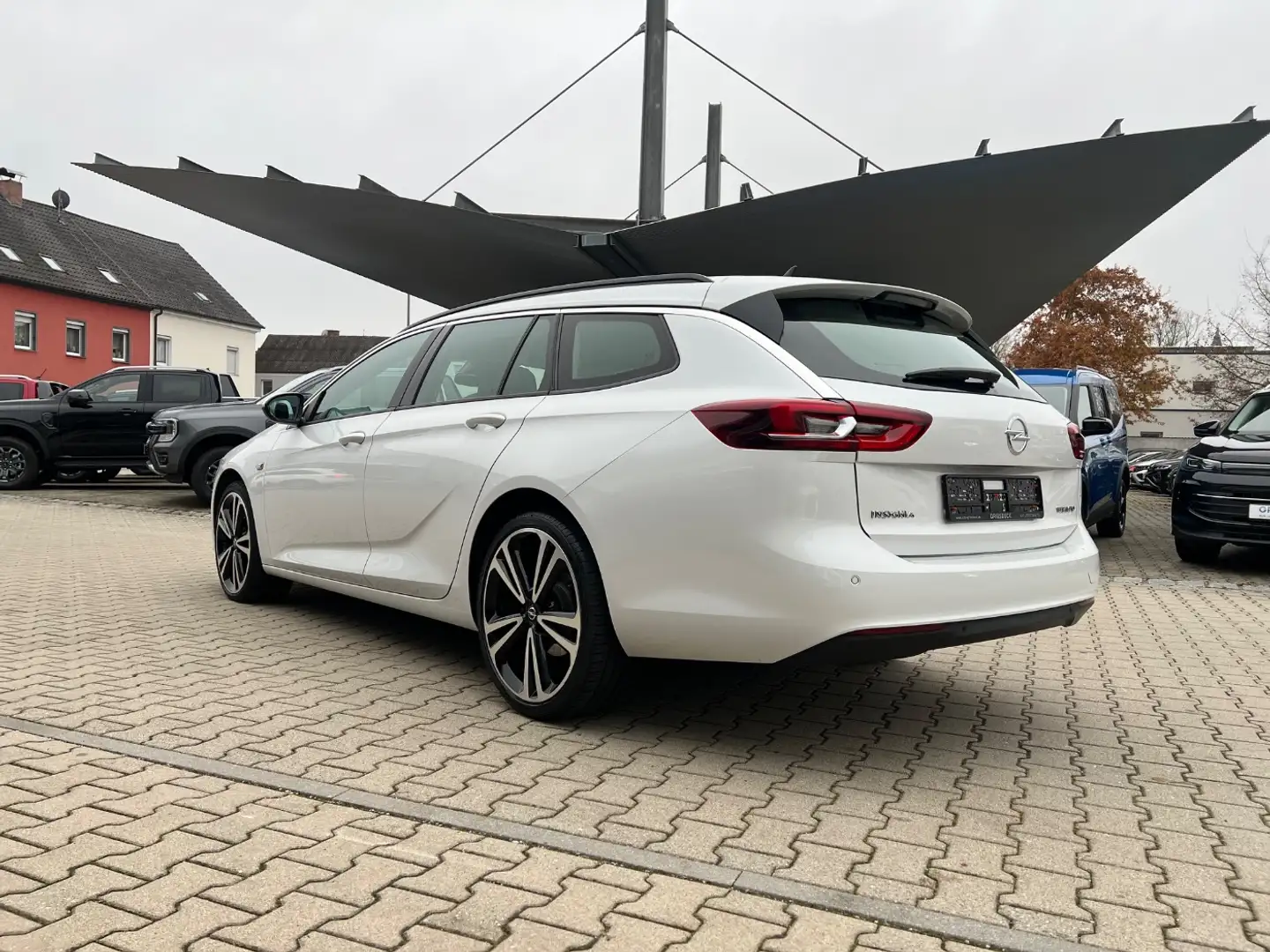 Opel Insignia B Sports Tourer 2.0 CDTI Business Білий - 2