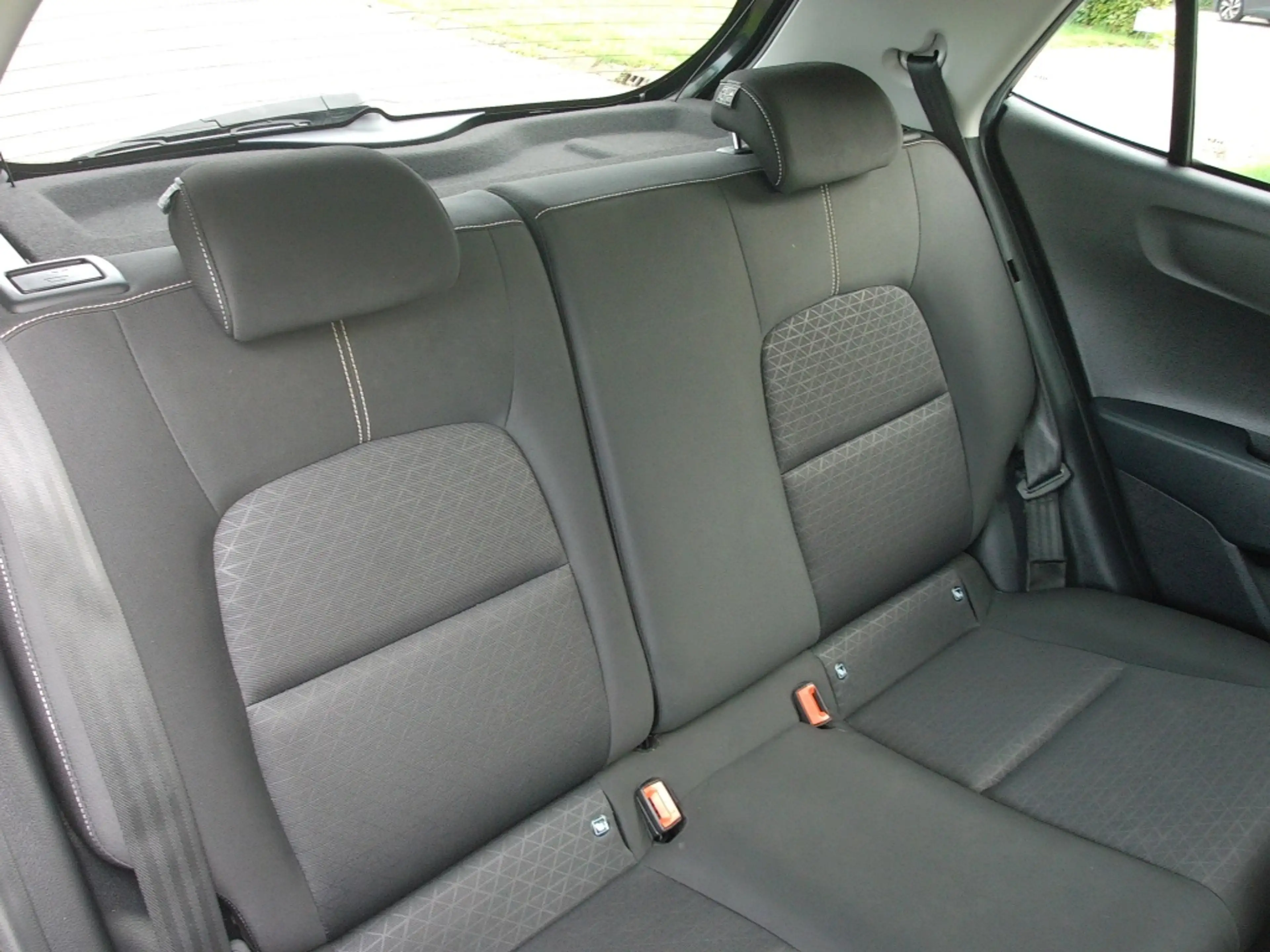 Kia Picanto 1.0 DPi AMT 67pk 4-zits DynamicPlusLine — photo 30