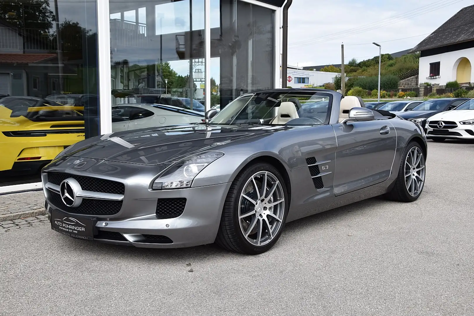 Mercedes-Benz SLS AMG Roadster Aut. *Kamera*B&O Soundsystem* Grau - 2