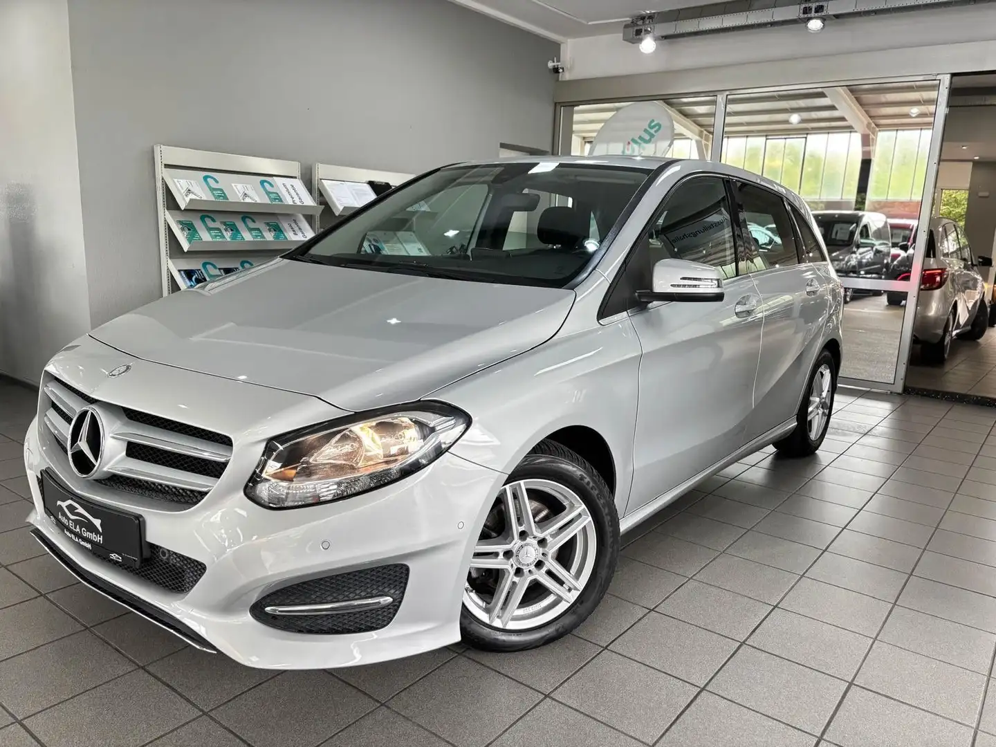 Mercedes-Benz B 180 CDI Aut.|Navi|AHK|2xPDC|Garantie Silber - 2