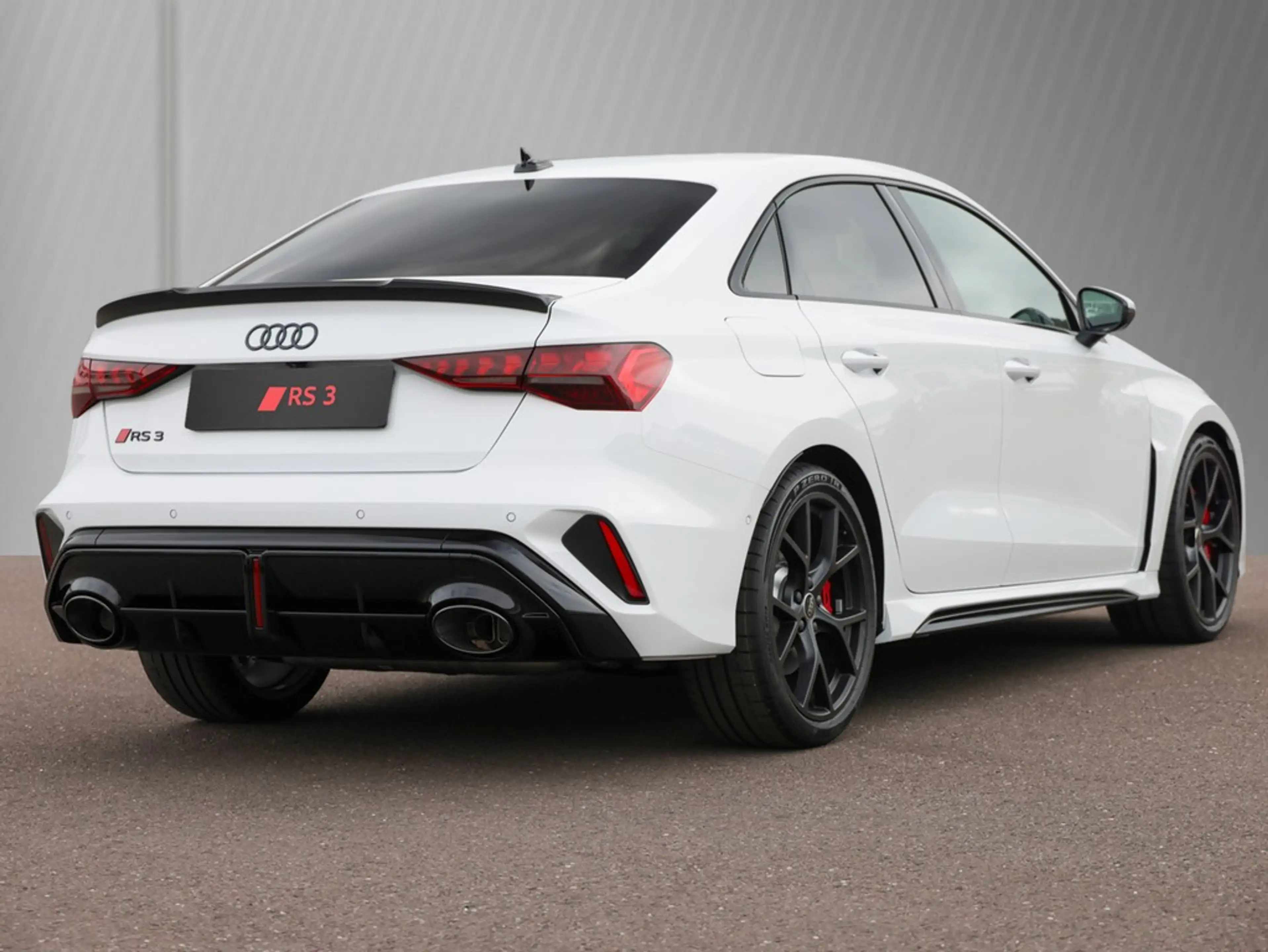 Audi RS3 RS 3 Limousine 294 kW S tronic — photo 4