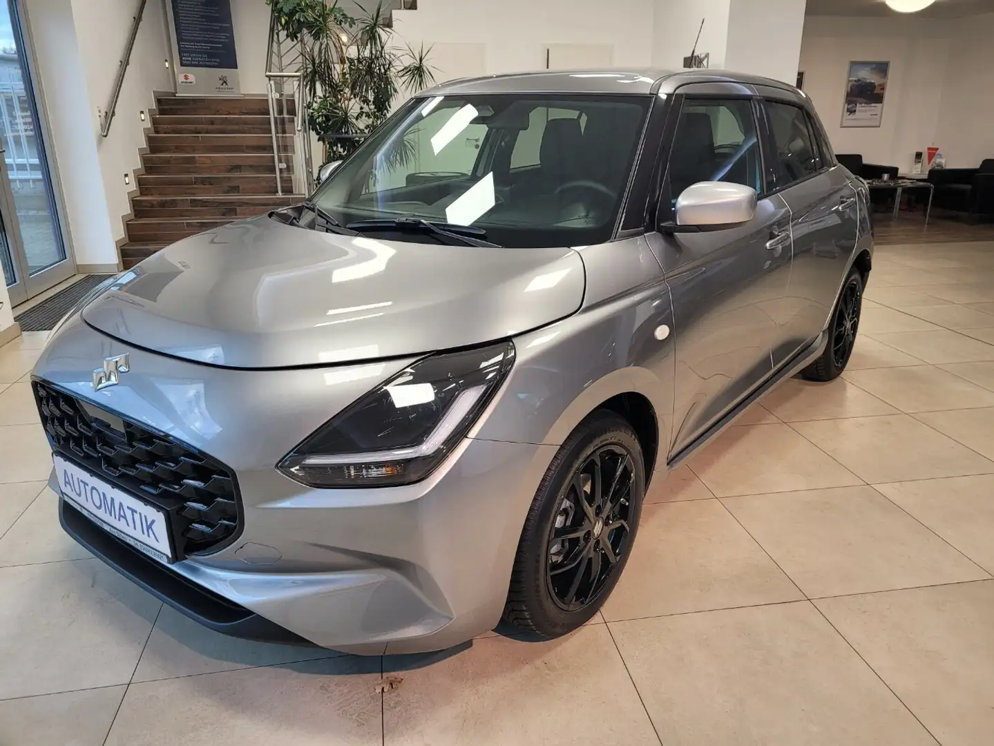 Suzuki Swift CVT 1.2 Dualjet Automatik Gris - 1