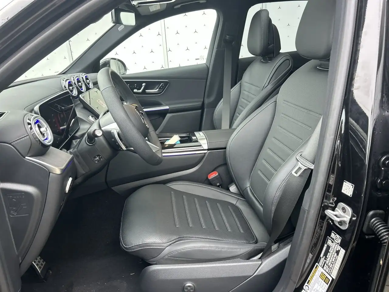 Mercedes-Benz GLC снимка Mercedes-Benz GLC