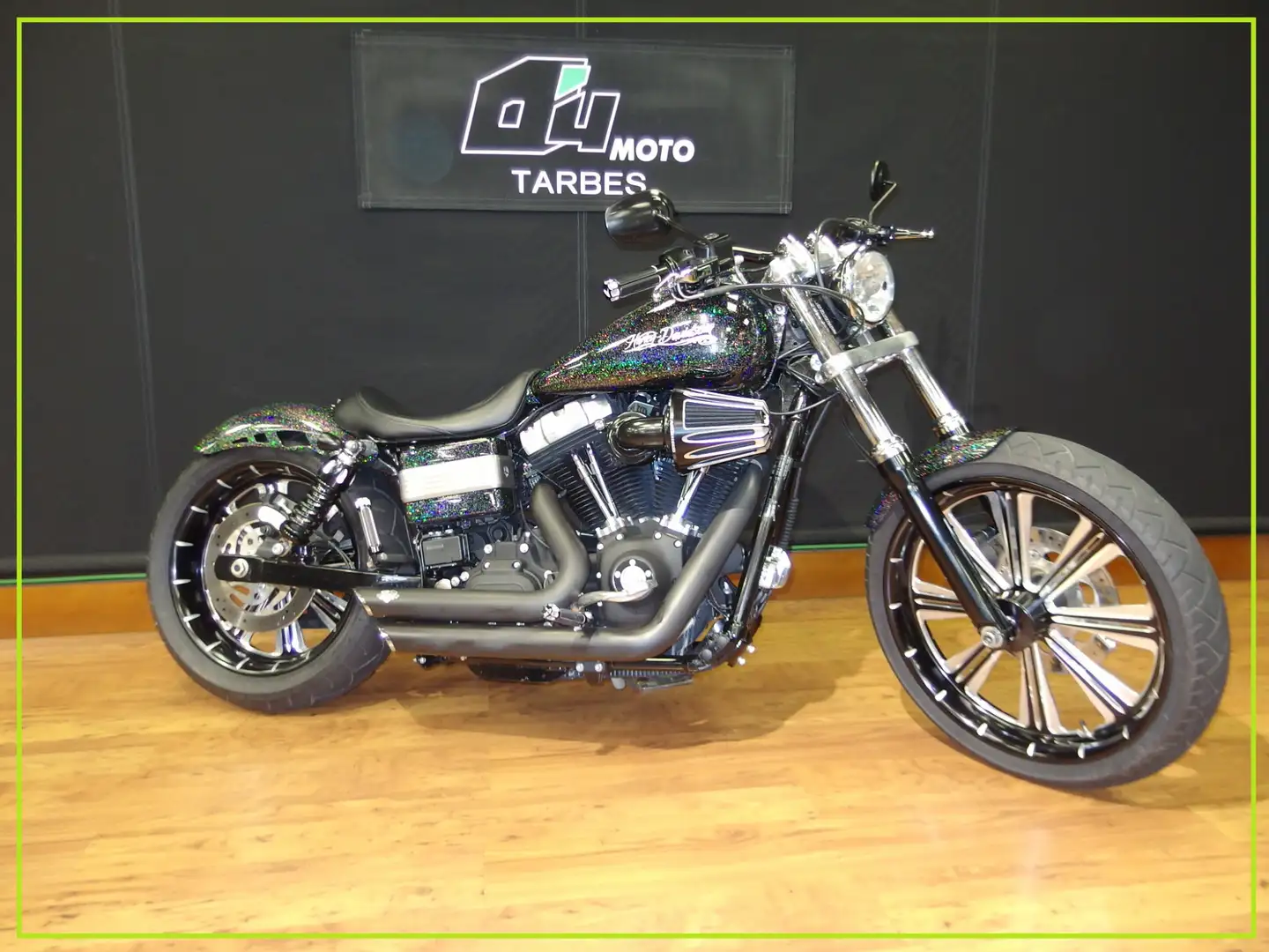 Harley-Davidson Dyna Street Bob - 1