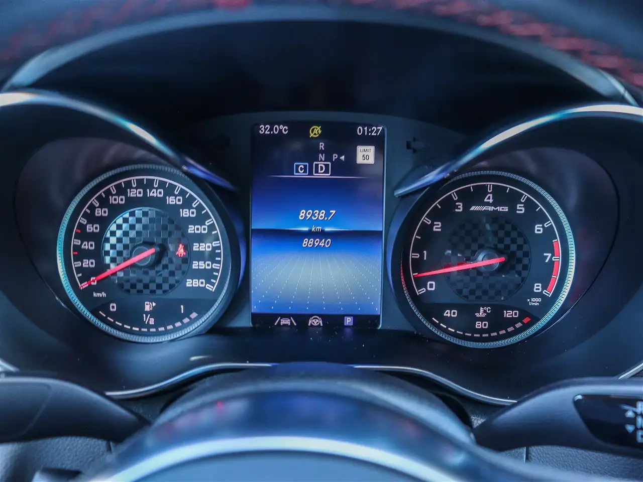 Mercedes-Benz GLC снимка Mercedes-Benz GLC