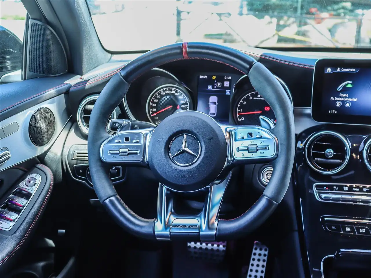Mercedes-Benz GLC снимка Mercedes-Benz GLC