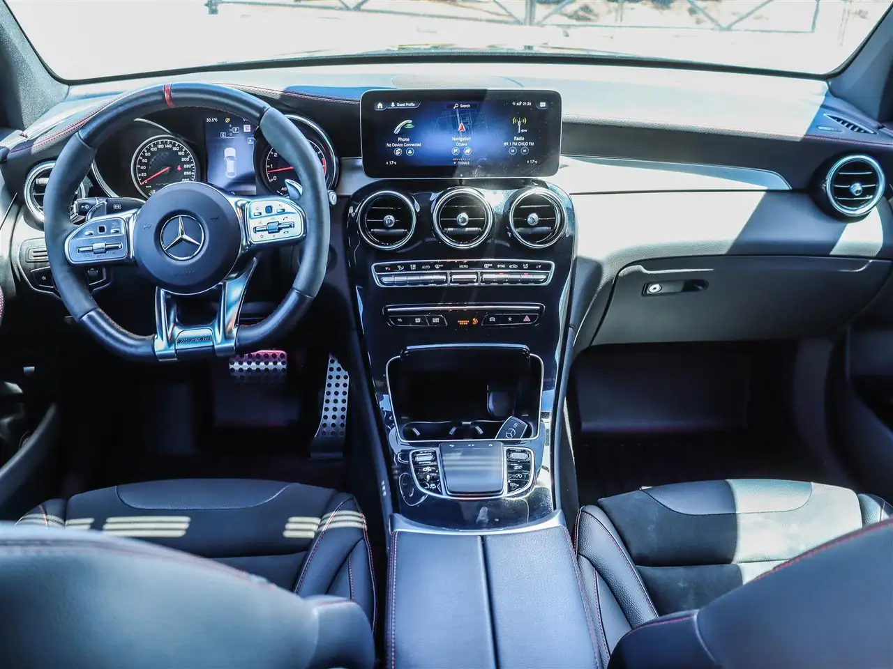 Mercedes-Benz GLC снимка Mercedes-Benz GLC