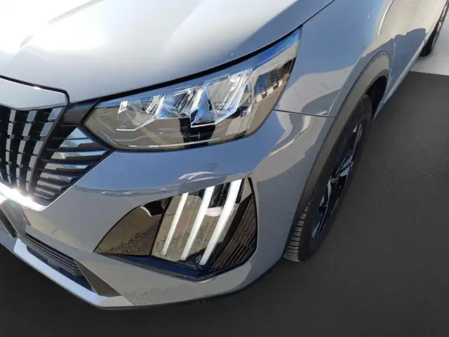 Peugeot 2008 view 9