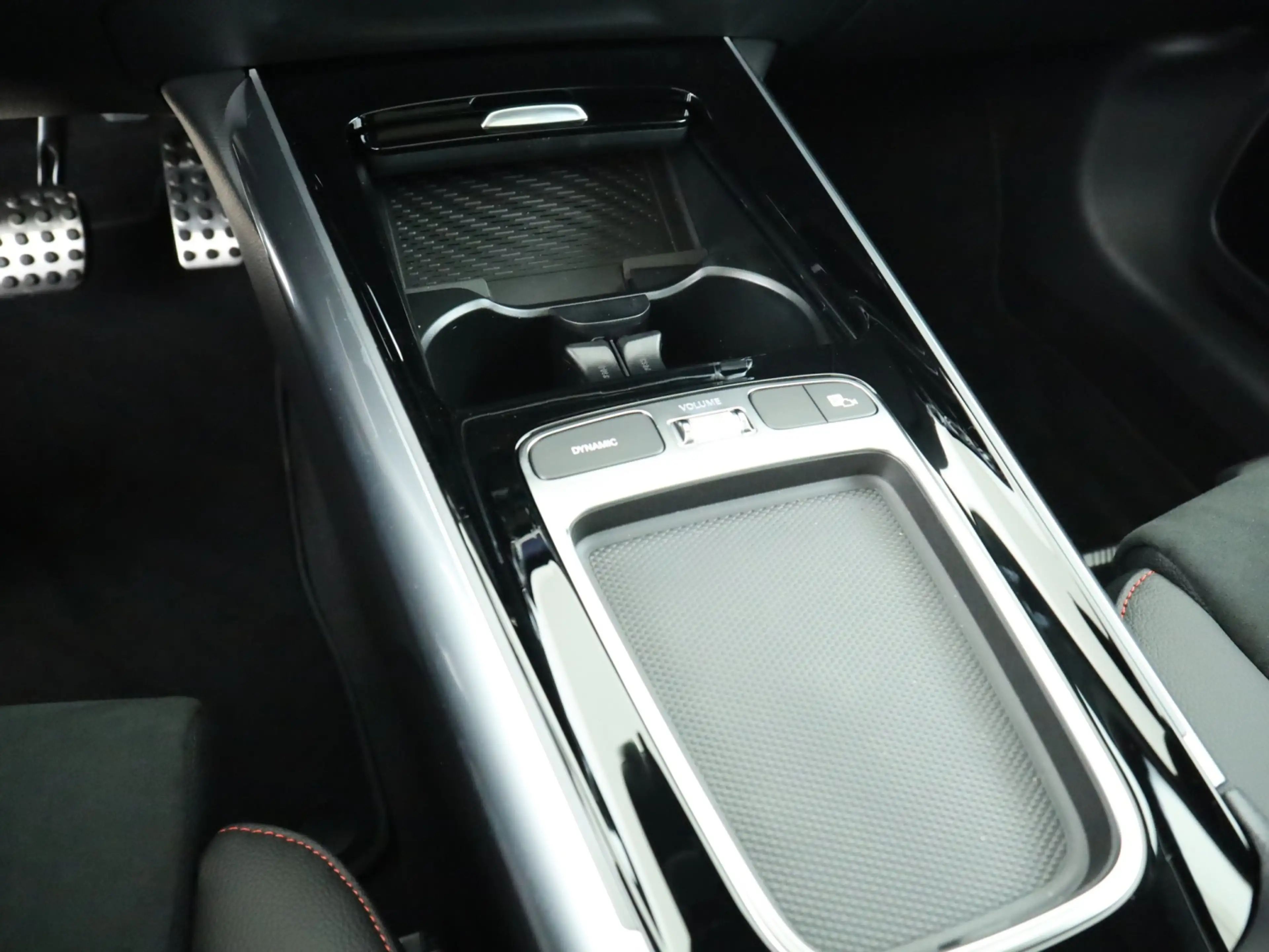 Mercedes-Benz B 220 d 360 ACC AHK AUT DynLicht Fernlichtass. — photo 15