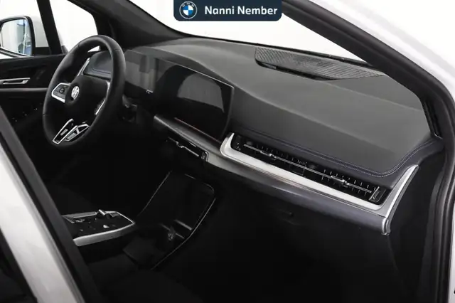 BMW 2 Series view 8